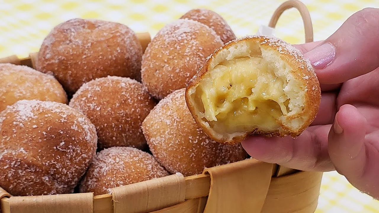 Bolinho de Chuva com Banana Fofinho e Sequinho