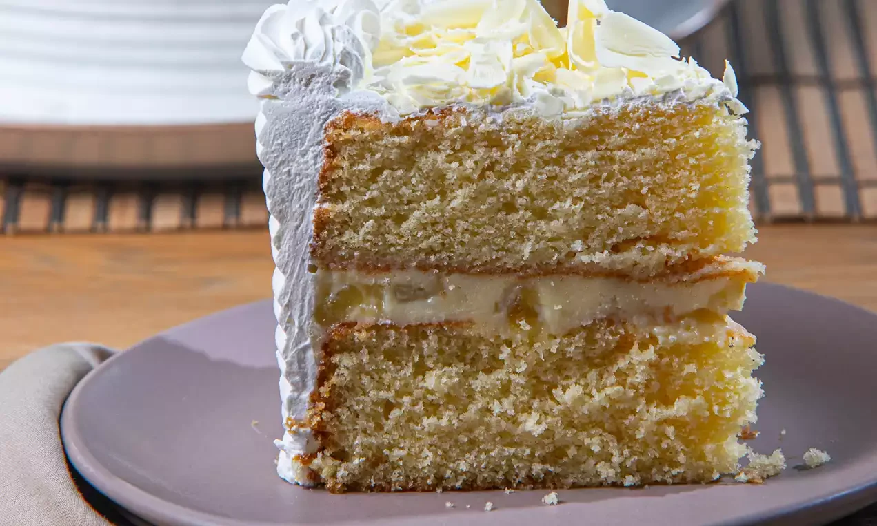 Bolo de Abacaxi com Doce de Leite Tudo Gostoso: Receita de Confeitaria