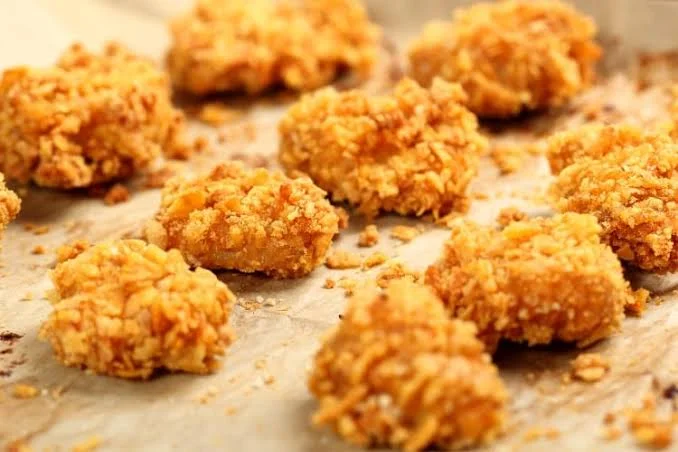 Filé de Frango Empanado com Fubá: Crocante e Fácil