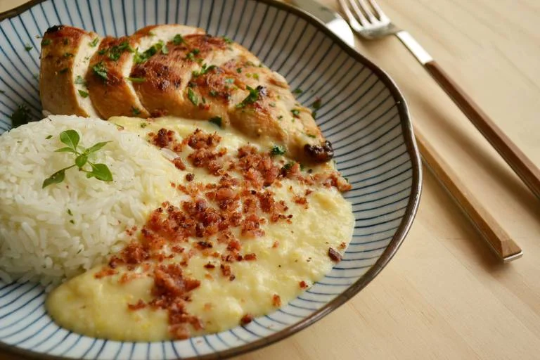 Frango no Creme de Milho: Receita Cremosa e Fácil