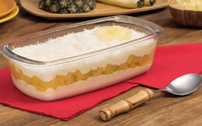 Torta de Abacaxi com Coco Cremosa: Passo a Passo Fácil para a Sobremesa Perfeita